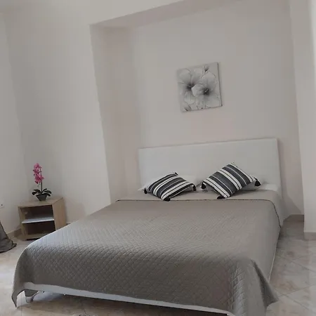 Aurora Apartament
