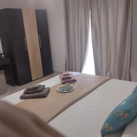 Aurora Apartment *