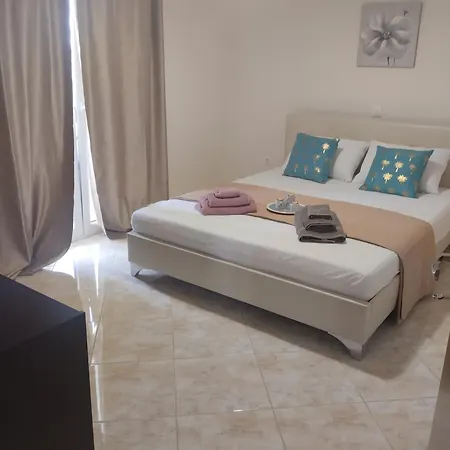 Aurora Apartment *
